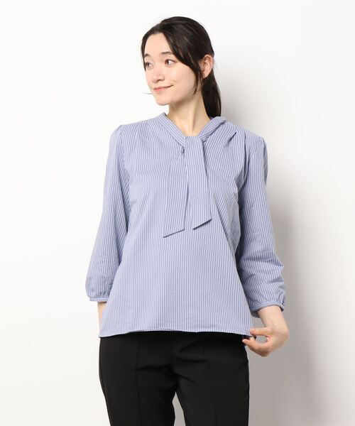 BELLUNA PLUS(ベルーナ)の「ストレッチ素材ボウタイデザインブラウス(シャツ/ブラウス・レディース・ベージュ/ネイビー/ブルー・MEDIUM/LARGE/X-LARGE)」の13枚目の写真