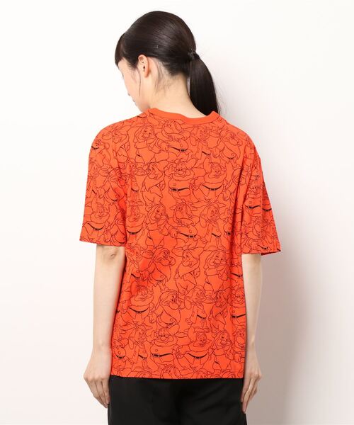 Disney(ディズニー)の「一部店舗/通販限定 親子お揃い ディズニー 総柄Tシャツ 6468A(Tシャツ/カットソー・レディース・オレンジ系その他/ピンク/ライトグリーン/グリーン/コーラルピンク/パープル/オレンジ/ターコイズブルー/ライトブルー/バイオレット・S/M/L/XL)」の12枚目の写真