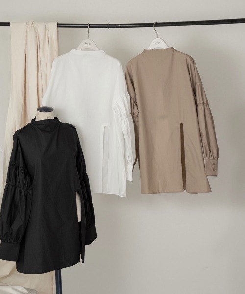 lawgy(ラウジー)の「leather strap sleeve gather blouse(シャツ/ブラウス・レディース・ホワイト/ベージュ/ブラック・FREE)」の5枚目の写真
