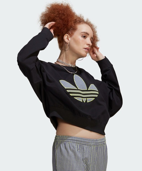 adidas(アディダス)の「トレフォイル アプリケーション ルーズ スウェット / アディダスオリジナルス / トレーナー(スウェット・レディース・ブラック/ホワイト・SMALL/MEDIUM/LARGE/X-LARGE/XX-LARGE/X-SMALL)」の7枚目の写真