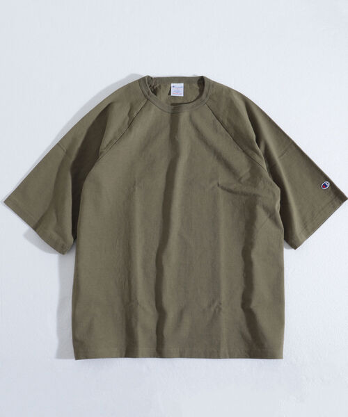 Champion（チャンピオン）の「【WEB限定】【Champion/チャンピオン】ビッグシルエットラグランハーフスリーブTee（Tシャツ/カットソー・メンズ・パープル/レッド/オリーブ・LARGE）」の2枚目の写真