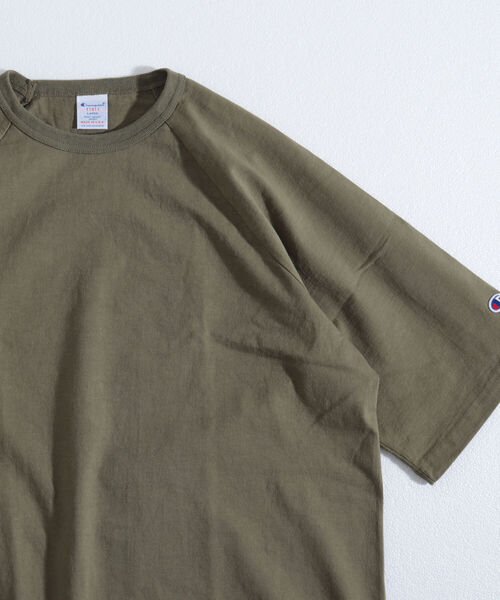 Champion（チャンピオン）の「【WEB限定】【Champion/チャンピオン】ビッグシルエットラグランハーフスリーブTee（Tシャツ/カットソー・メンズ・パープル/レッド/オリーブ・LARGE）」の7枚目の写真