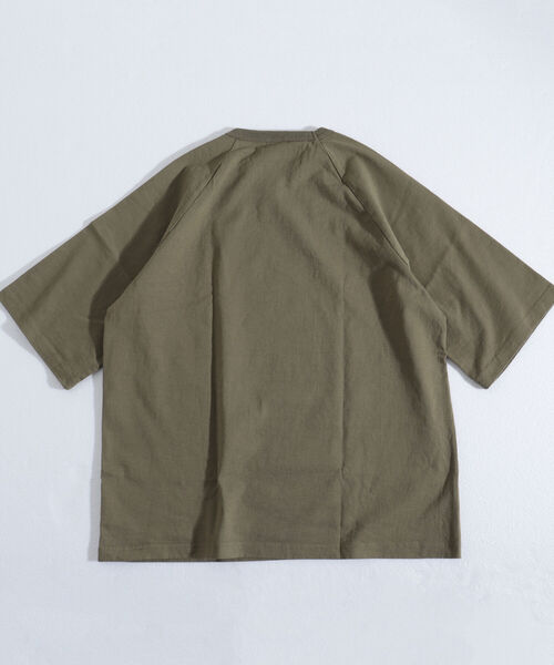 Champion（チャンピオン）の「【WEB限定】【Champion/チャンピオン】ビッグシルエットラグランハーフスリーブTee（Tシャツ/カットソー・メンズ・パープル/レッド/オリーブ・LARGE）」の9枚目の写真