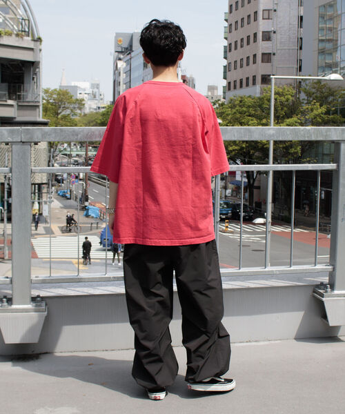 Champion（チャンピオン）の「【WEB限定】【Champion/チャンピオン】ビッグシルエットラグランハーフスリーブTee（Tシャツ/カットソー・メンズ・パープル/レッド/オリーブ・LARGE）」の17枚目の写真