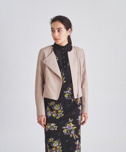 GRACE CONTINENTAL（グレースコンチネンタル）の「ライダースショートジャケット（ライダースジャケット・レディース・ブラック/ベージュ/ピンク・36/38）」の2枚目の写真