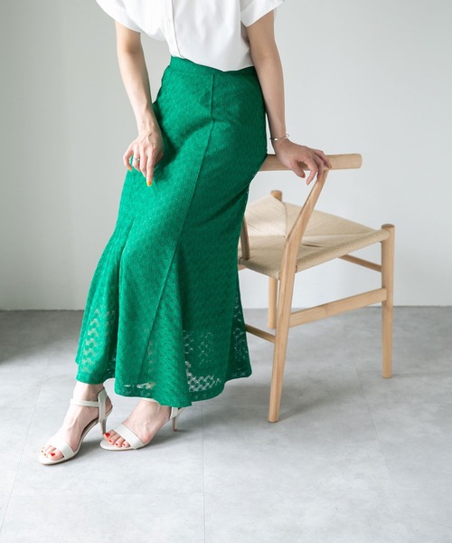 LB.04/カットレーススカート