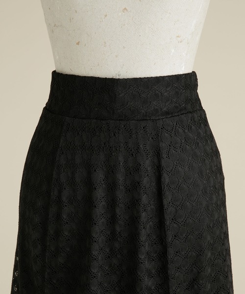 LB.04/カットレーススカート