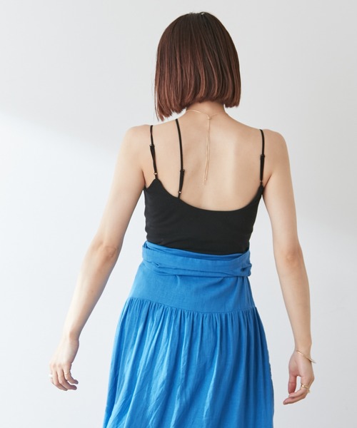 Omekashi（オメカシ）の「【earthy_】オーガニックコットンカップ付き3ストラップキャミソール（キャミソール・レディース・オフホワイト/モカ/ブラック/ブラウン・S/M）」の8枚目の写真