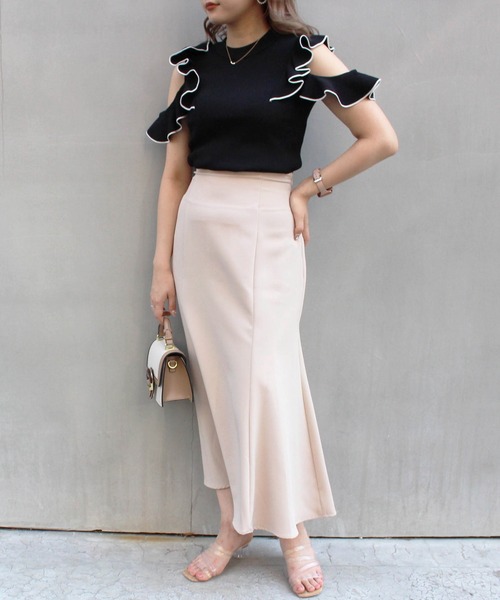 INGNI(イング)の「肩開き配色フリルニット(ニット/セーター・レディース・ホワイト×ブラック/ブラック×ホワイト/グレー系その他/ピンク系2・M)」の8枚目の写真