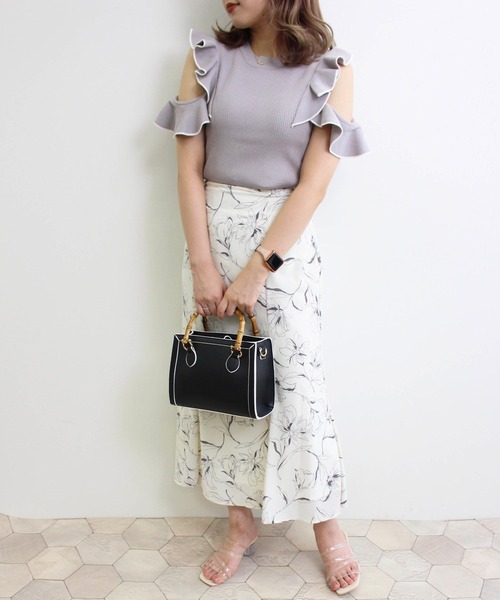 INGNI(イング)の「肩開き配色フリルニット(ニット/セーター・レディース・ホワイト×ブラック/ブラック×ホワイト/グレー系その他/ピンク系2・M)」の9枚目の写真