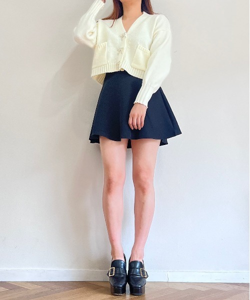 titty＆Co. PETIT（ティティアンドコープティ）の「【titty&Co.PETIT 】リボンボタンVネックカーディガン（カーディガン/ボレロ・レディース・ホワイト/ブルー/ベージュ・FREE）」の9枚目の写真