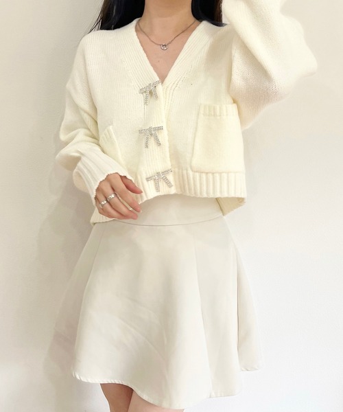 titty＆Co. PETIT（ティティアンドコープティ）の「【titty&Co.PETIT 】リボンボタンVネックカーディガン（カーディガン/ボレロ・レディース・ホワイト/ブルー/ベージュ・FREE）」の6枚目の写真