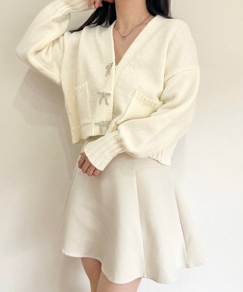 titty＆Co. PETIT（ティティアンドコープティ）の「【titty&Co.PETIT 】リボンボタンVネックカーディガン（カーディガン/ボレロ・レディース・ホワイト/ブルー/ベージュ・FREE）」の8枚目の写真