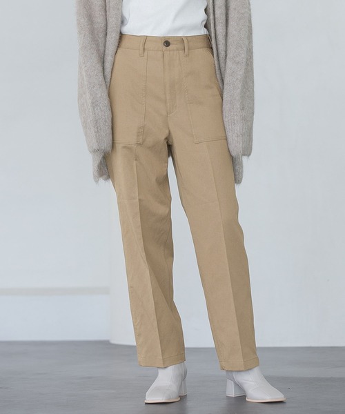 A part by(アパートバイ)の「センタープレスベイカーパンツ 164802(その他パンツ・レディース・ベージュ/カーキ・MEDIUM/LARGE)」の2枚目の写真