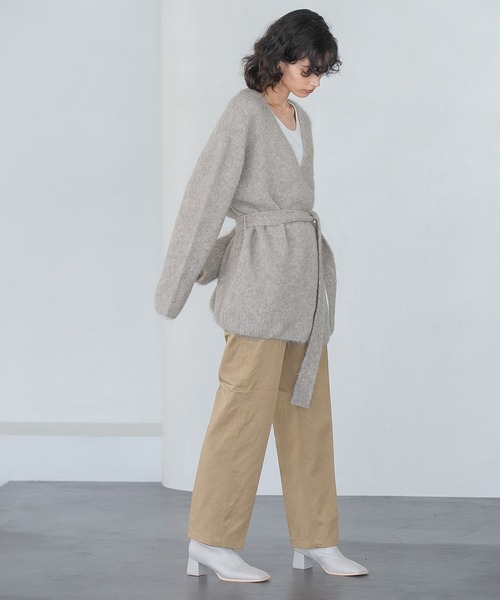 A part by(アパートバイ)の「センタープレスベイカーパンツ 164802(その他パンツ・レディース・ベージュ/カーキ・MEDIUM/LARGE)」の5枚目の写真