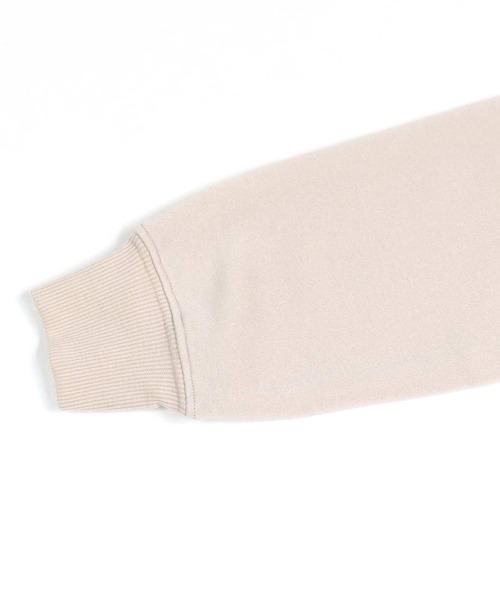 THE CASUAL(カジュアル)の「選べる18カラー裏起毛BIGトレーナー(スウェット・キッズ・グレー系/ブラック/キャメル/チャコール/グレー系5/ダークグリーン/ベージュ/グレー系1/グレイッシュベージュ/ベージュ系/オートミール/杢グレー/ダークグリーン系/ヘザーチャコール/グレー系2/ネイビー/グレー系4/グレー系3・140cm/110cm/130cm/160cm/120cm/150cm)」の19枚目の写真