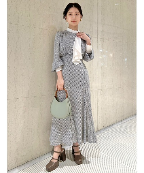 SNIDEL（スナイデル）の「アームスリットブラウス（シャツ/ブラウス・レディース・ピンクベージュ/ホワイト/チェック・FREE）」の14枚目の写真