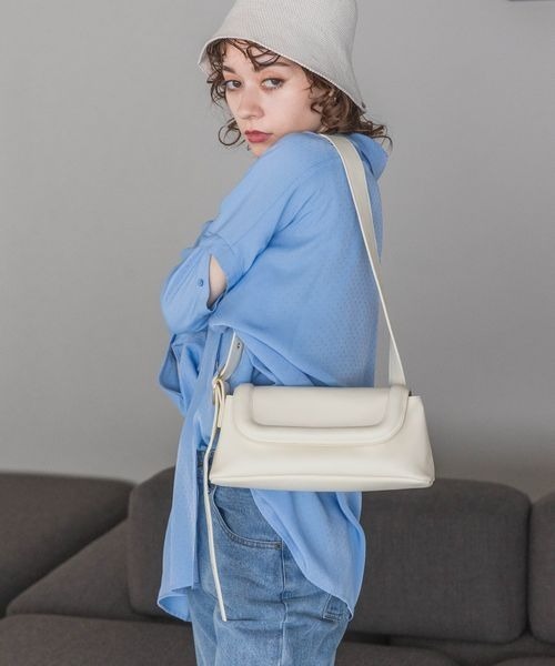 JEANASIS（ジーナシス）の「ソフトパイピングショルダー/189628
