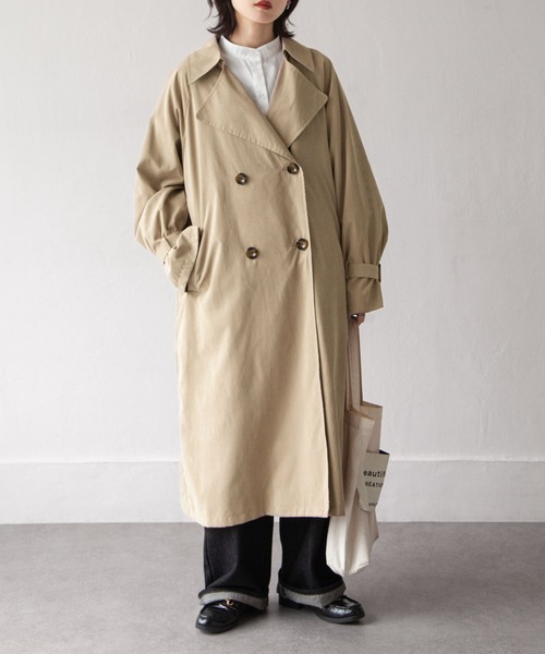 Chillfar（チルファー）の「キャンディ袖BIGトレンチコート（トレンチコート・レディース・グレイッシュベージュ/カーキ/グレー/ベージュ/サンドベージュ/マスタード・MEDIUM/LARGE）」の19枚目の写真