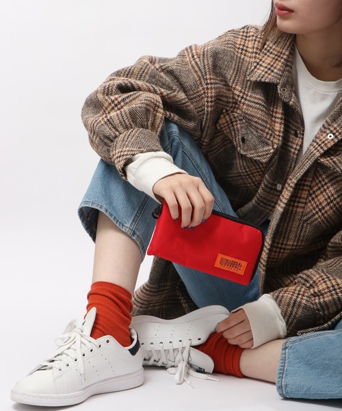 UNIVERSAL OVERALL（ユニバーサルオーバーオール）の「UNIVERSAL OVERALL ネックウォレット（財布・メンズ・ブルー/ブラック/オレンジ/レッド・FREE）」の3枚目の写真