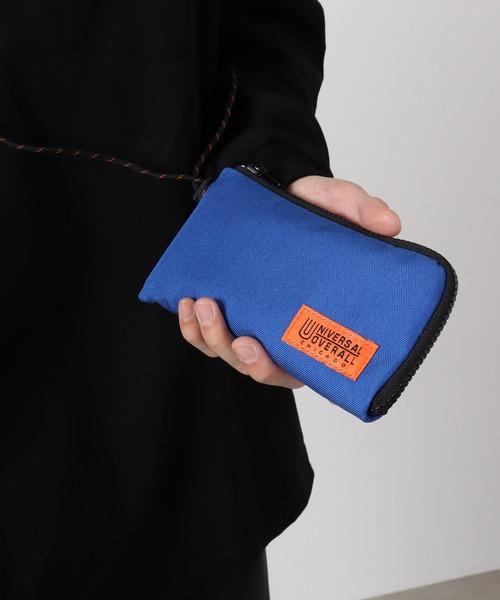 UNIVERSAL OVERALL（ユニバーサルオーバーオール）の「UNIVERSAL OVERALL ネックウォレット（財布・メンズ・ブルー/ブラック/オレンジ/レッド・FREE）」の2枚目の写真