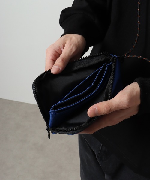 UNIVERSAL OVERALL（ユニバーサルオーバーオール）の「UNIVERSAL OVERALL ネックウォレット（財布・メンズ・ブルー/ブラック/オレンジ/レッド・FREE）」の20枚目の写真