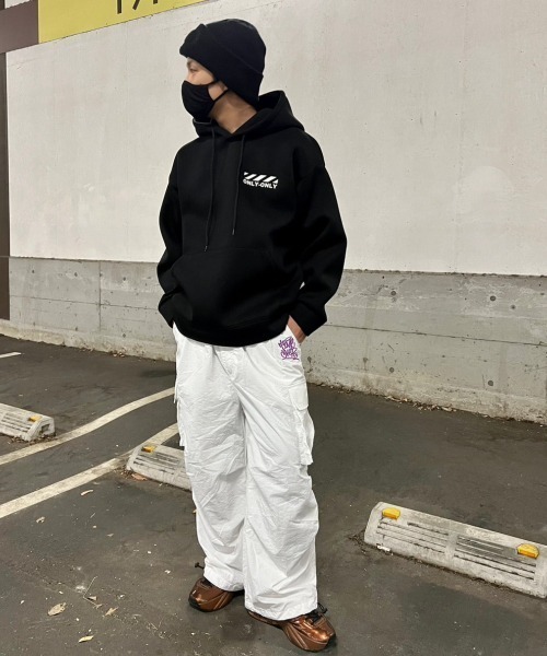 .KOM(ドットコム)の「A'GEM/9 × .kom『.kom/ドットケーオーエム』バックフォトプリント プルオーバーパーカー(パーカー・メンズ・グレー/アイボリー/ブラック・FREE)」の19枚目の写真