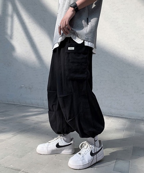 NEW GENTLEMAN（ニュージェントルマン）の「マーべリック ワイドストレート バルーンカーゴ（カーゴパンツ・メンズ・ホワイト/ブラック/オリーブ・S/M/L）」の12枚目の写真