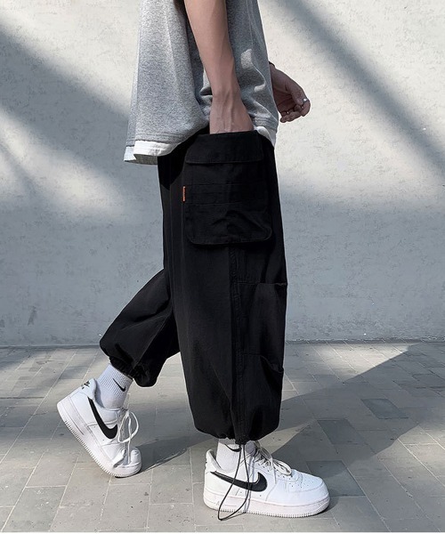 NEW GENTLEMAN（ニュージェントルマン）の「マーべリック ワイドストレート バルーンカーゴ（カーゴパンツ・メンズ・ホワイト/ブラック/オリーブ・S/M/L）」の19枚目の写真