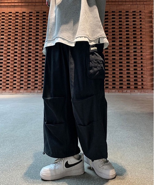 NEW GENTLEMAN（ニュージェントルマン）の「マーべリック ワイドストレート バルーンカーゴ（カーゴパンツ・メンズ・ホワイト/ブラック/オリーブ・S/M/L）」の16枚目の写真