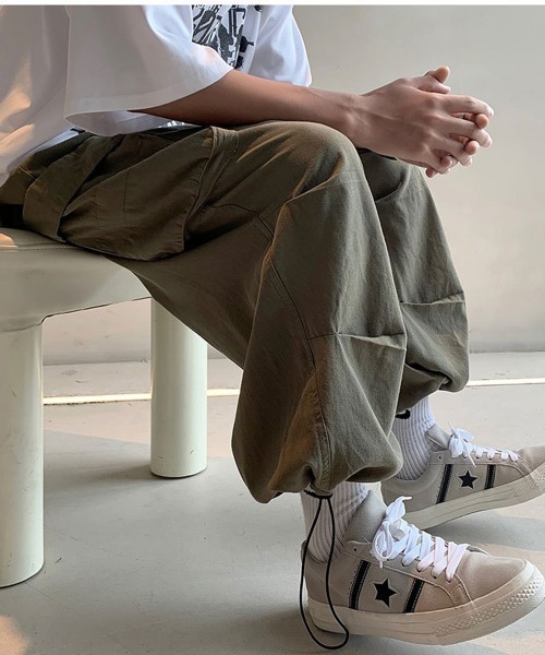 NEW GENTLEMAN（ニュージェントルマン）の「マーべリック ワイドストレート バルーンカーゴ（カーゴパンツ・メンズ・ホワイト/ブラック/オリーブ・S/M/L）」の10枚目の写真