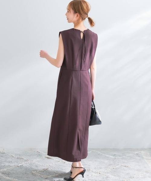 URBAN RESEARCH ROSSO WOMEN(アーバンリサーチ ロッソ)の「リネン混Vネックストレートワンピース(ワンピース・レディース・ブラウン/ライトベージュ・FREE)」の18枚目の写真