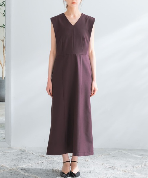 新品未使用　アーバンリサーチ　ROSSO リネン混Vネックストレートワンピース 新品未使用 アーバンリサーチ ROSSO リネン混Vネックストレート