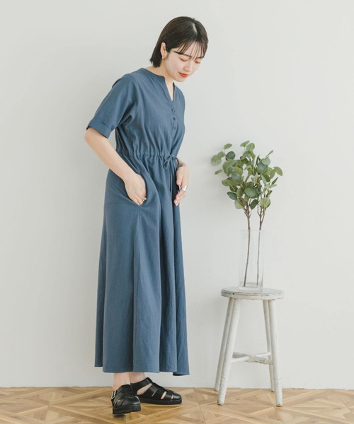 ITEMS URBANRESEARCH（アイテムズ アーバンリサーチ）の「ドライコットンワンピース（ワンピース・レディース・チャコールグレー/モカ/ブルー/レッド系その他・FREE）」の9枚目の写真