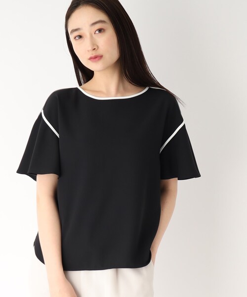 OPAQUE.CLIP(オペークドットクリップ)の「◆パイピングフレアスリーブブラウス【イージーケア/洗濯機洗い可】(シャツ/ブラウス・レディース・チャコールグレー/ブラック系4/キャメル/ホワイト系7・36/38/40/42)」の3枚目の写真