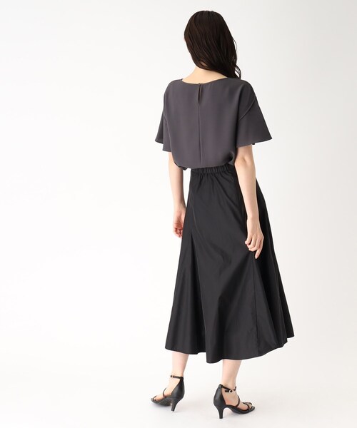 OPAQUE.CLIP(オペークドットクリップ)の「◆パイピングフレアスリーブブラウス【イージーケア/洗濯機洗い可】(シャツ/ブラウス・レディース・チャコールグレー/ブラック系4/キャメル/ホワイト系7・36/38/40/42)」の7枚目の写真