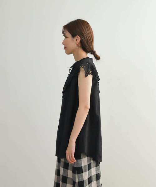 URBAN RESEARCH DOORS（アーバンリサーチドアーズ）の「コットンボイルスカラップブラウス（シャツ/ブラウス・レディース・ブラック/オフホワイト・MEDIUM）」の13枚目の写真