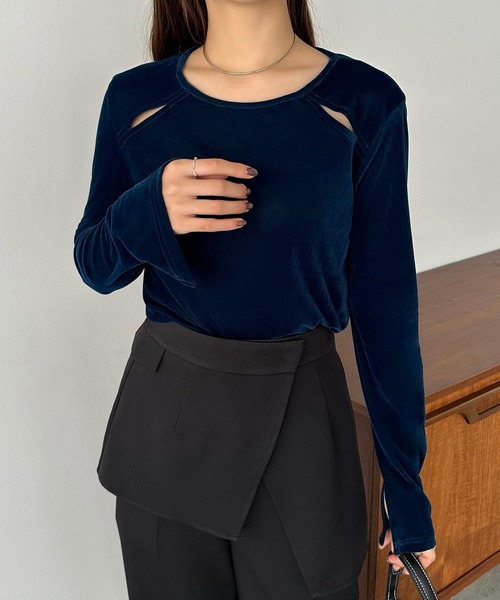 callautia（カラウティア）の「カットアウトシアーベロアトップス（Tシャツ/カットソー・レディース・ブラウン/グリーン/ブラック/ブルー/グレイッシュベージュ・SMALL/MEDIUM/LARGE/X-LARGE）」の21枚目の写真