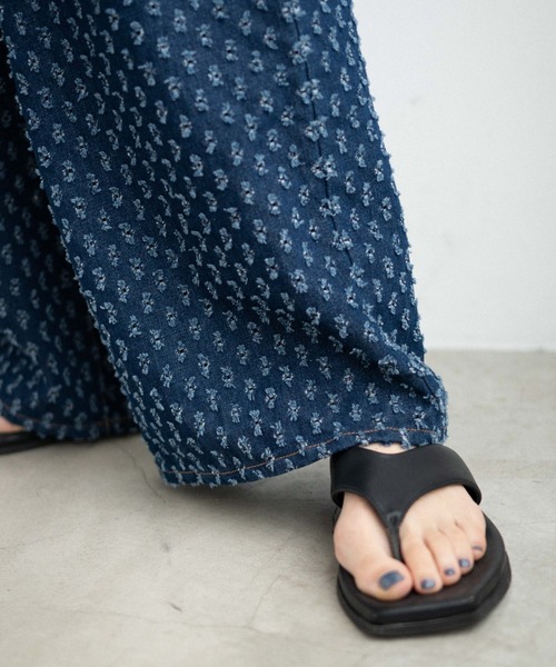 WEGO（ウィゴー）の「WEGO/パンチングデニムタックバギーパンツ（デニムパンツ・レディース・ダークインディゴブルー・FREE）」の17枚目の写真