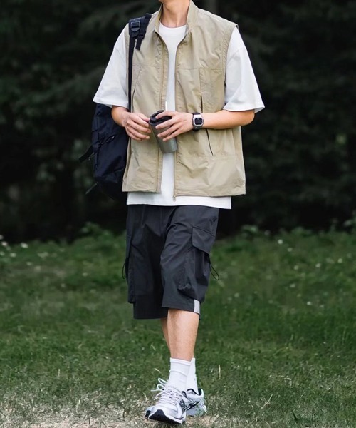 NOWLE（ノウル）の「【NOWLE】スタンドカラー ルーズ ストリート ベスト（ベスト・メンズ・ネイビー/ベージュ・FREE）」の6枚目の写真