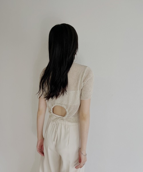 ISOOK(アイスー)の「【ZOZO限定】Back open sheer summer knit / バックオープンシアーサマーニット(ニット/セーター・レディース・ライトベージュ/ミント・FREE)」の5枚目の写真
