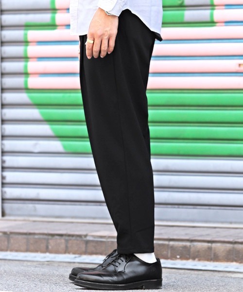 LUXSTYLE（ラグスタイル）の「梨地ジャージテーパードパンツ（スラックス・メンズ・ブラック/ブルー/グレイッシュベージュ・M/L）」の4枚目の写真