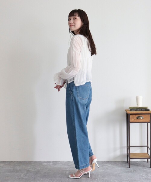 fredy emue(フレディエミュ)の「ライトオンスデニムセミワイドパンツ(デニムパンツ・レディース・ネイビー/ブルー・34/36/38)」の15枚目の写真