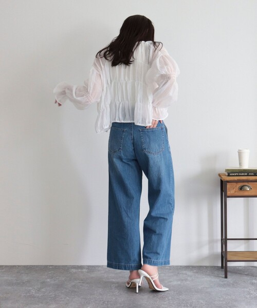 fredy emue(フレディエミュ)の「ライトオンスデニムセミワイドパンツ(デニムパンツ・レディース・ネイビー/ブルー・34/36/38)」の9枚目の写真