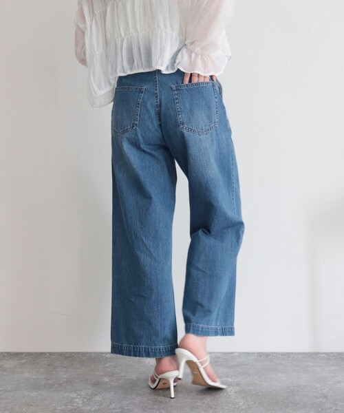 fredy emue(フレディエミュ)の「ライトオンスデニムセミワイドパンツ(デニムパンツ・レディース・ネイビー/ブルー・34/36/38)」の16枚目の写真