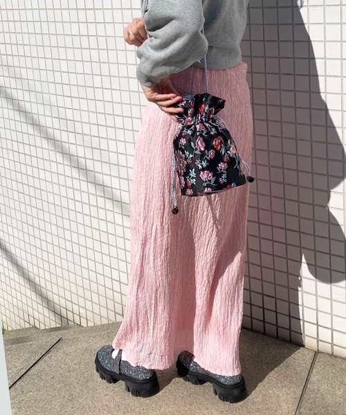 Casselini(キャセリーニ)の「Casselini(キャセリーニ)ジャガード巾着(ハンドバッグ・レディース・ブルー/ブラック/アイボリー・FREE)」の7枚目の写真