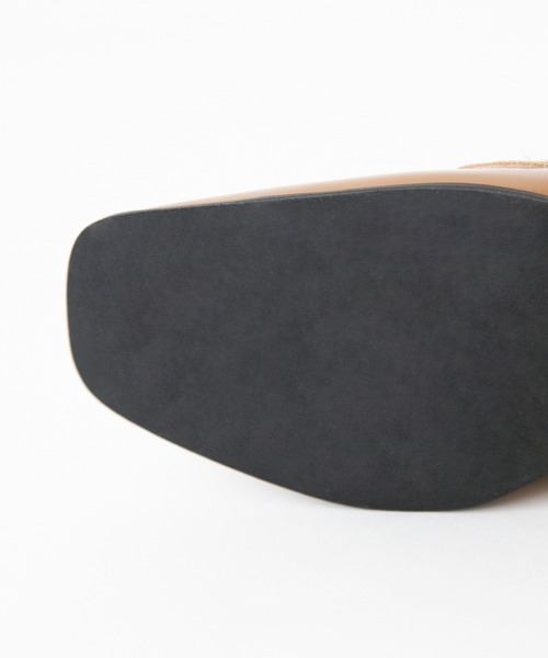 menue（メヌエ）の「スクエアトゥ 3cmヒール コインローファー（ローファー・レディース・グリーン系その他/キャメル/ブラック/ブラック×ホワイト/シルバー・34/35/36/37/38/39/40/41）」の8枚目の写真