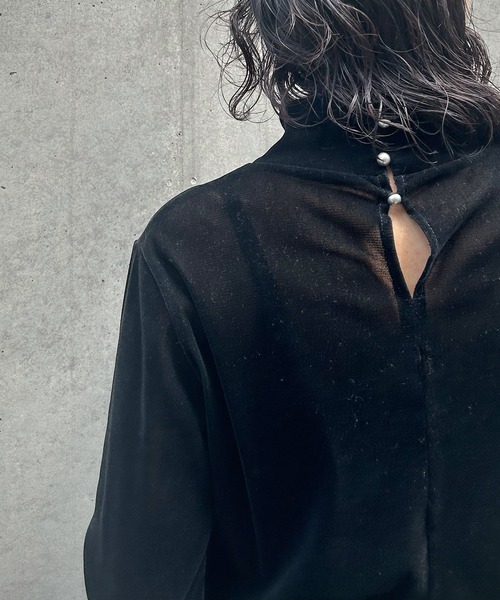 &g'aime（アンジェム）の「【&g'aime】ベロアシアーハイネックトップス（Tシャツ/カットソー・レディース・ブラック・FREE）」の5枚目の写真