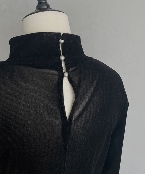 &g'aime（アンジェム）の「【&g'aime】ベロアシアーハイネックトップス（Tシャツ/カットソー・レディース・ブラック・FREE）」の11枚目の写真