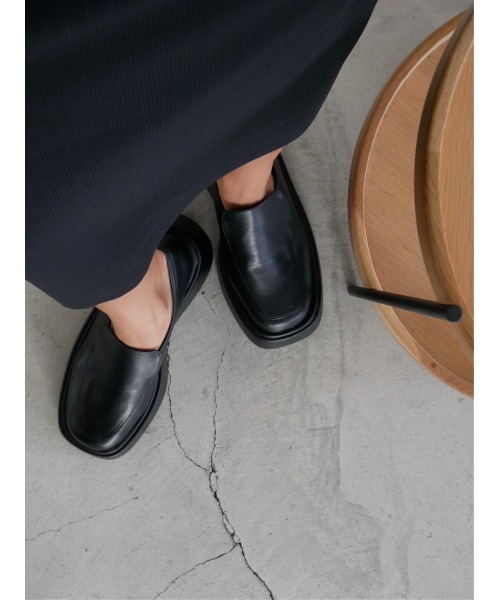 TRUNC（トランクエイティーエイト）の「Volume Sole Loafers（ローファー・レディース・ブラック・SMALL/LARGE/MEDIUM）」の15枚目の写真
